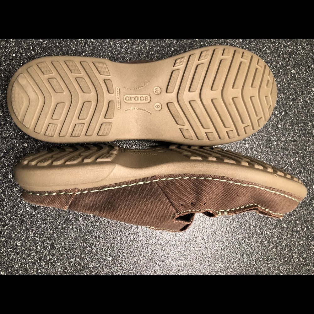 CROCS Canvas Shoe NWOT - sz 9 - Picture 6 of 8